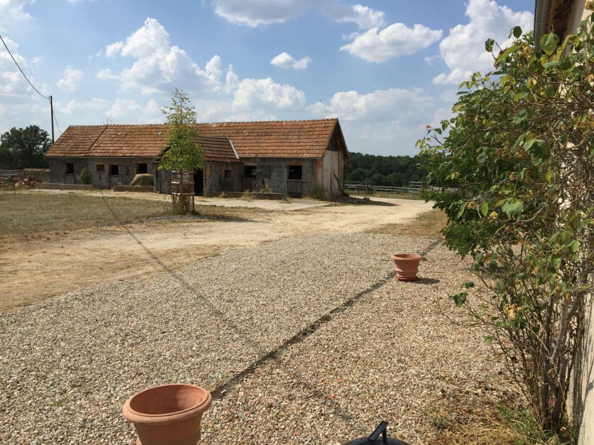 Maison Du Fermier Epineuil-le-Fleuriel Exterior foto